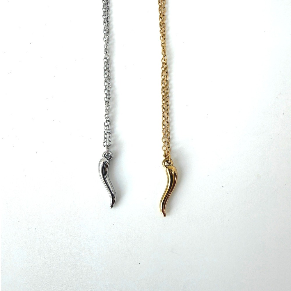 LitJoy Kingdom of the Wicked Cornicello Best Friend Necklace Set Kerri Maniscalc - Picture 4 of 8